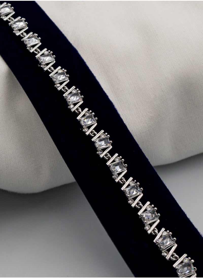 mjuhurat Elegant Silver-Tone Bracelet with Geometric Crystal Accents  - Image 1