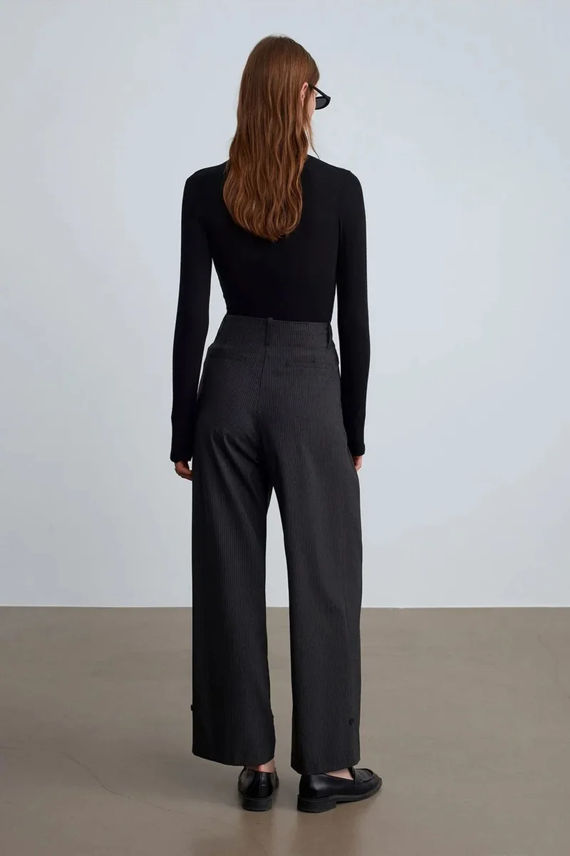 Dilvin Black DILVIN High-Waist Pleated Tailored Trousers for Women | Best Price UAE
