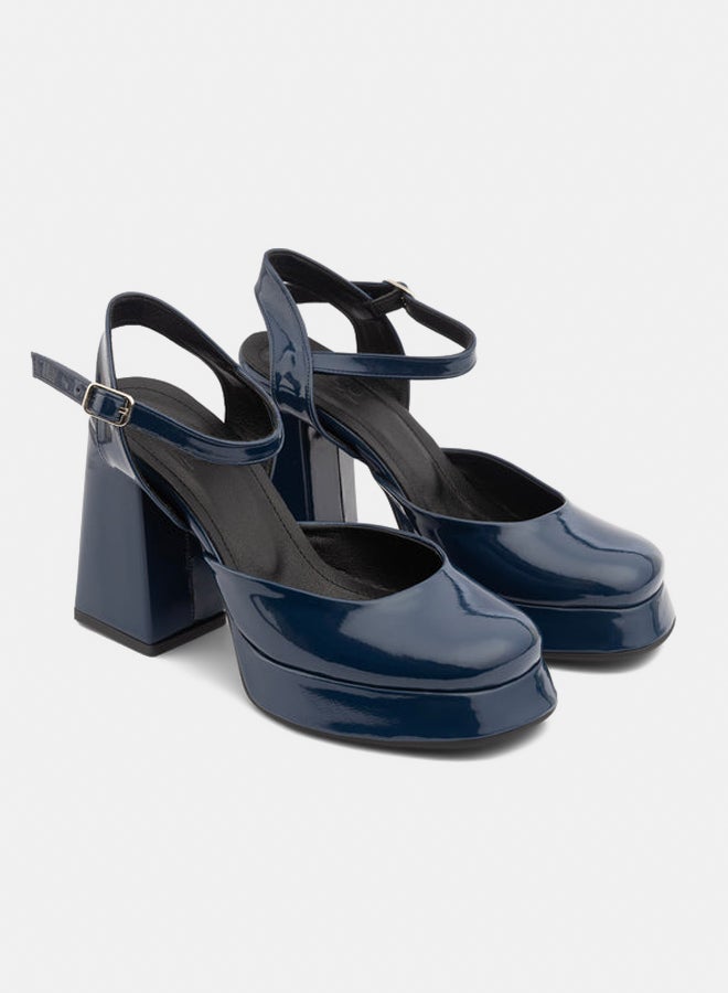 TGS Closed Toe Platform Sandal - Image 2
