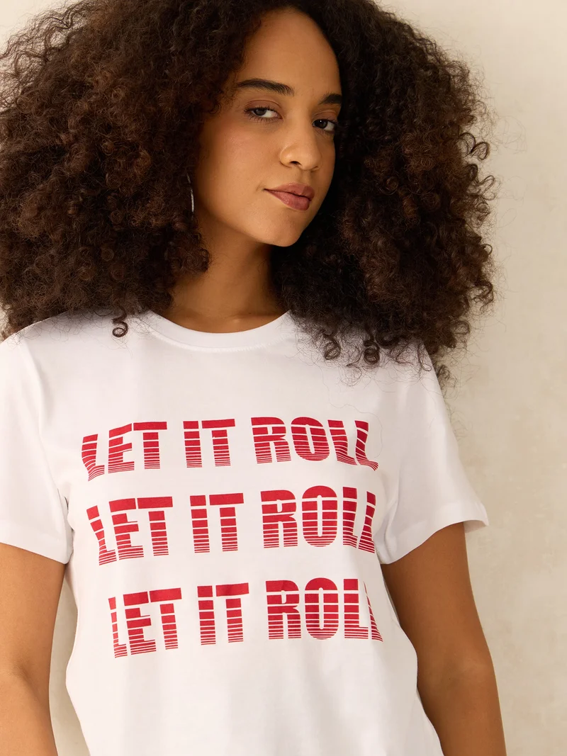 أوجيدر تيشيرت أبيض مطبوع بقصة عادية