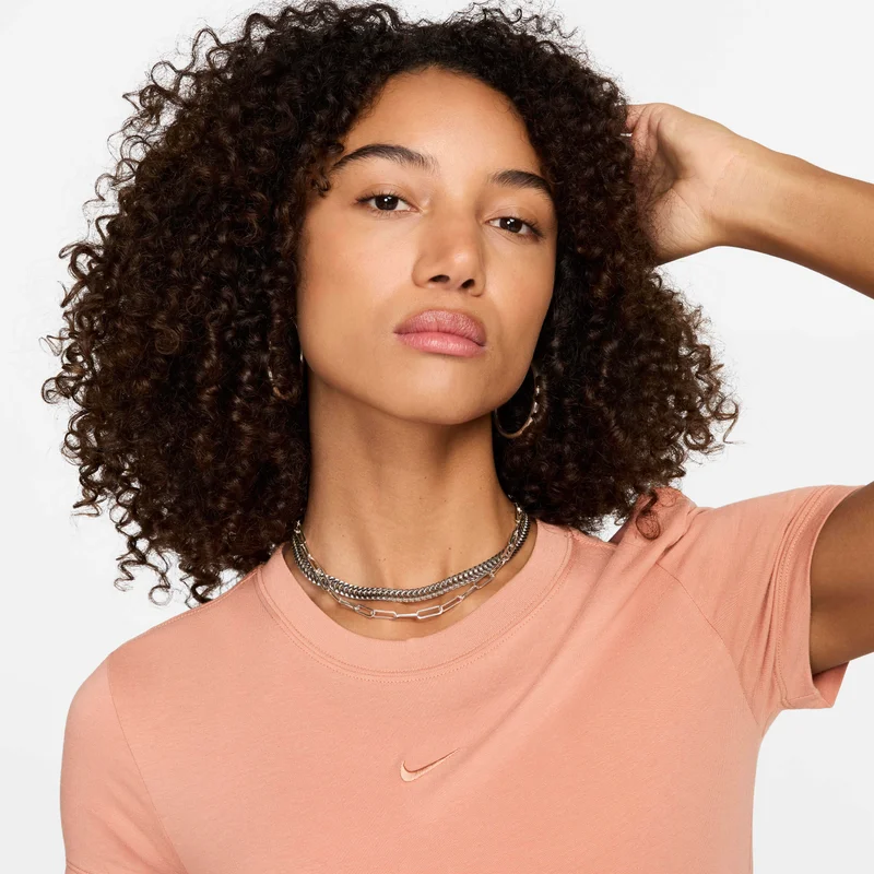Nike Women's Sportswear Chill T-shirt