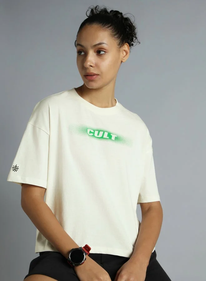 كالت تيشيرت نسائي قصير أبيض بعلامة تجارية