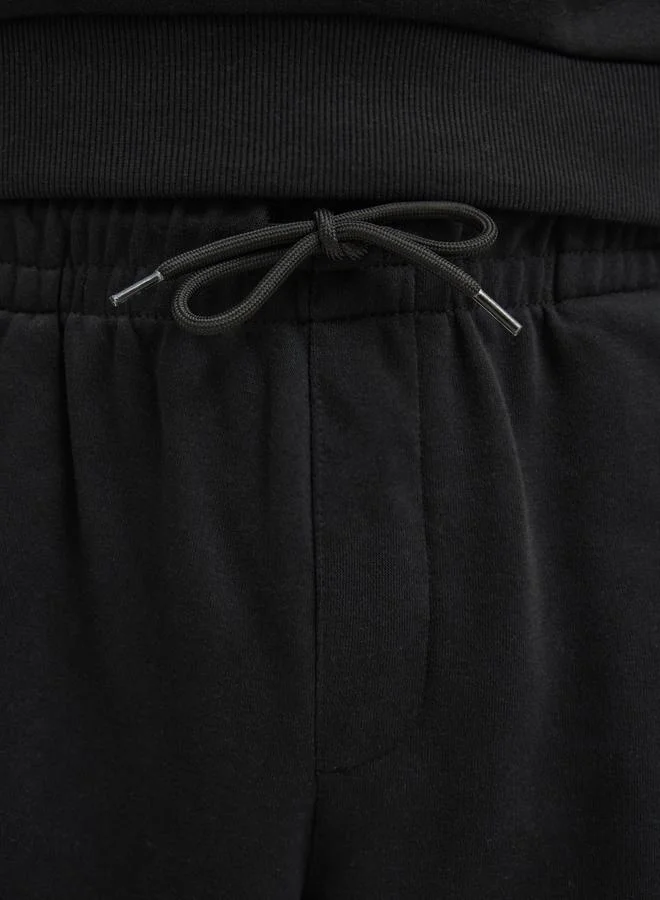 JJ Rebel JJ REBEL Solid Mid Rise Regular Fit Shorts