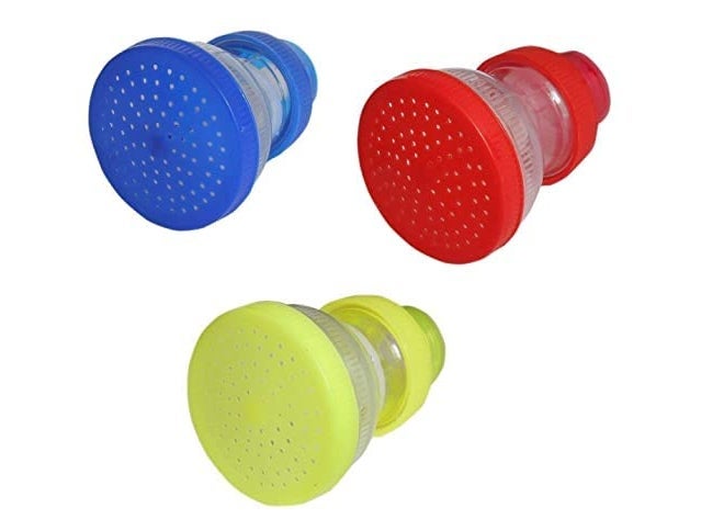 LIVECOOL مجموعة من 6 - رؤوس دش بلاستيكية لمغسلة المطبخ والحمام (حجم قياسي، متعددة الألوان) فلتر مياه الصنبور - لامع - Image 5