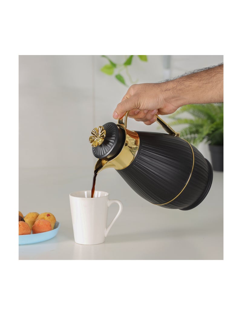 Royalford Vacuum Flask Combo Pack- RF11828| 1000 ML and 700 ML Flasks with Asbestos Free Pink Glass Inner and Strong PP Outer Body| Leak-Proof and Portable Design to Keep Drinks Hot or Cold Assorted Colors Assorted Colors - Image 4