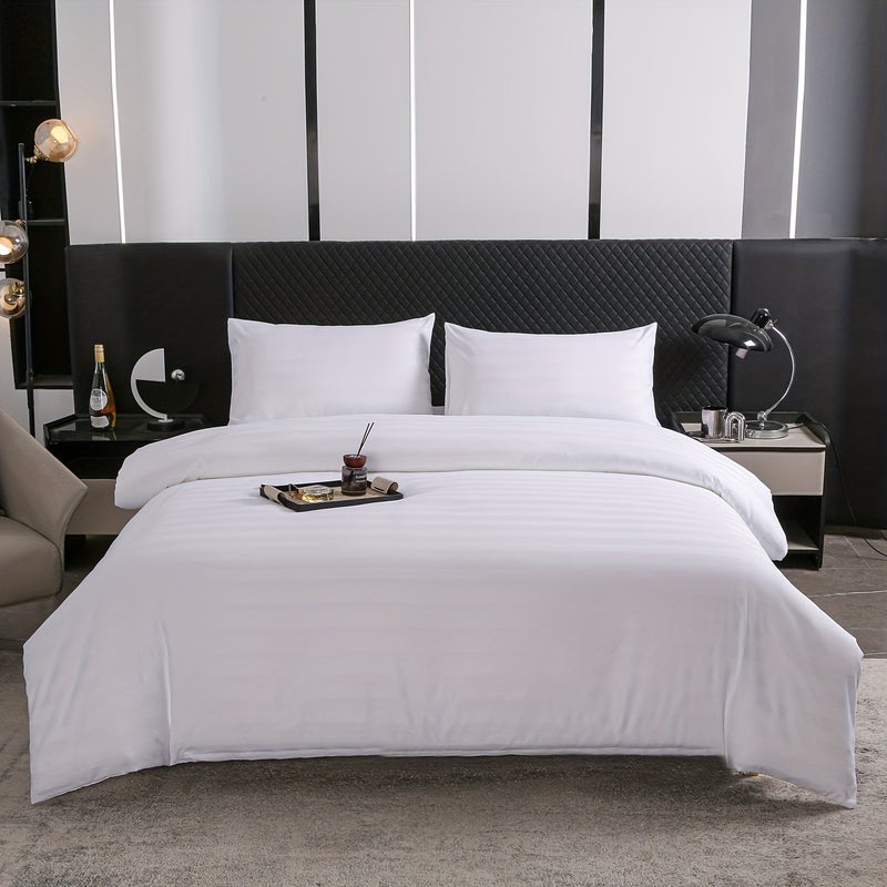 3pcs Duvet Cover Set, Featuring a Satin Weave with a Low-key yet Luxurious Striped Design. Made from 100% Polyester Fiber with a High Gram Weight of 105gsm for Softness and Comfort. Suitable for Multiple Scenarios Such as Bedrooms - Image 1