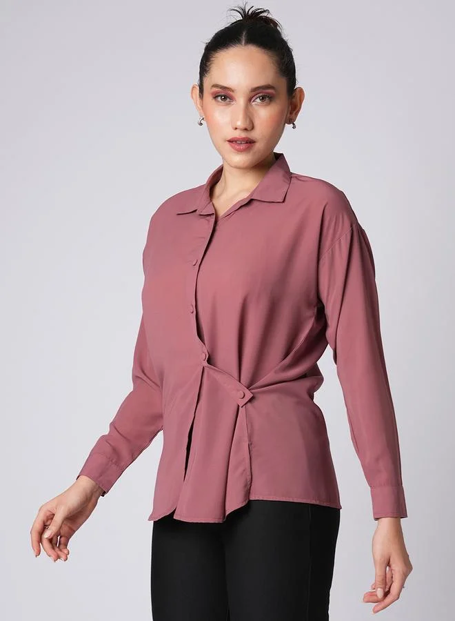 جلو باص بلوزة ساتان بقصة مريحة