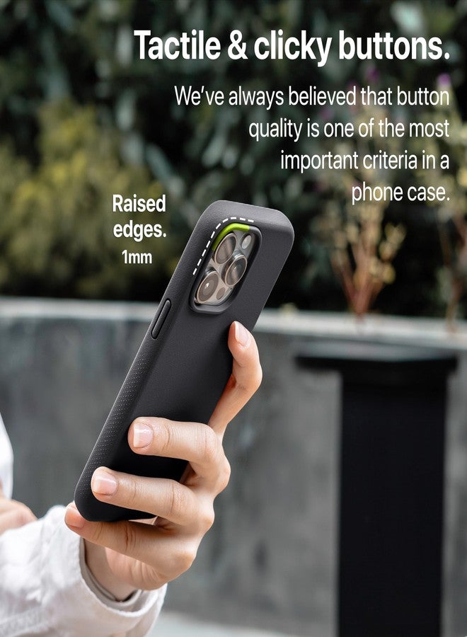 TineeOwl جراب مغناطيسي من TineeOwl لهاتف iPhone 15 Pro من سلسلة Dune، متوافق مع MagSafe، مصنوع من مادة TPU بتصميم بسيط ونحيف، مزود ببطانة من الألياف الدقيقة وأزرار دائرية، باللون الأسود. - Image 3