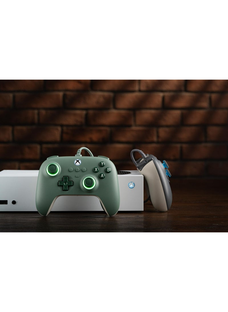 8بت دو وحدة تحكم سلكية 8BitDo Ultimate C لأجهزة Xbox مزودة بعصا تحكم ومحفزات تعمل بتقنية Hall Effect، وحلقة إضاءة RGB، متوافقة مع Xbox Series X|S وXbox One وWindows 10/11 - مرخصة رسميًا (أخضر داكن) - Image 5