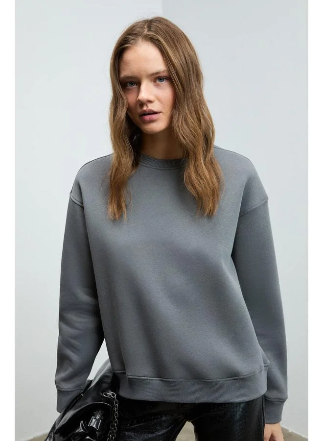 GRIMELANGE VANELTANA Women's Organic Cotton Ultra-Soft Fleece-Lined Round-Neck Grey Sweatshirt.