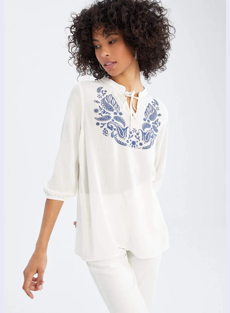 ديفاكتو Regular Hem 3/4 Sleeve C-Neck Blouse