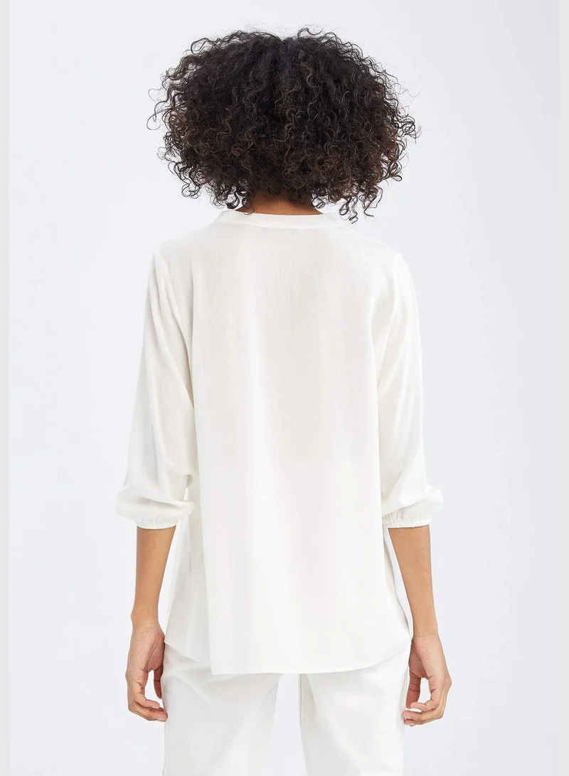 ديفاكتو Regular Hem 3/4 Sleeve C-Neck Blouse
