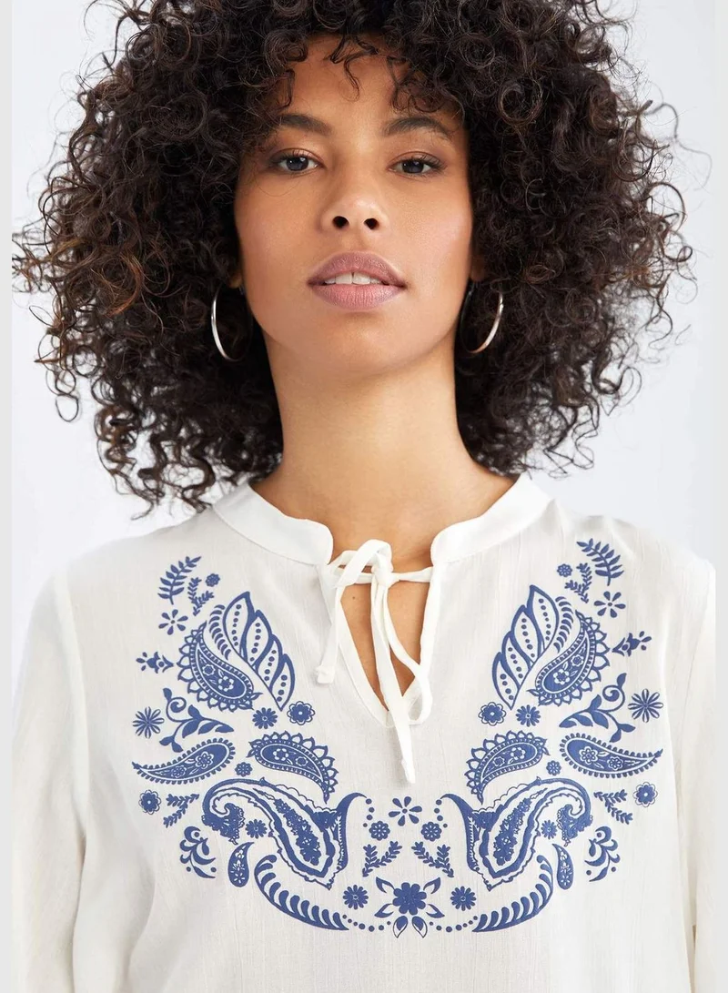 ديفاكتو Regular Hem 3/4 Sleeve C-Neck Blouse