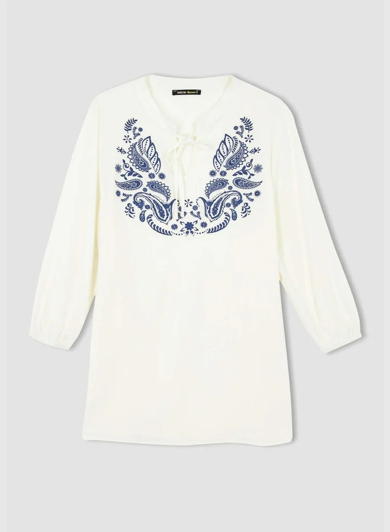 ديفاكتو Regular Hem 3/4 Sleeve C-Neck Blouse