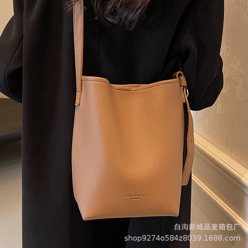 Solid Color Vintage Underarm Bag Women'S New Trendy Fashionable South Korea Bucket Bag Solid Color Large Capacity Commuter Tote Bag - Image 5