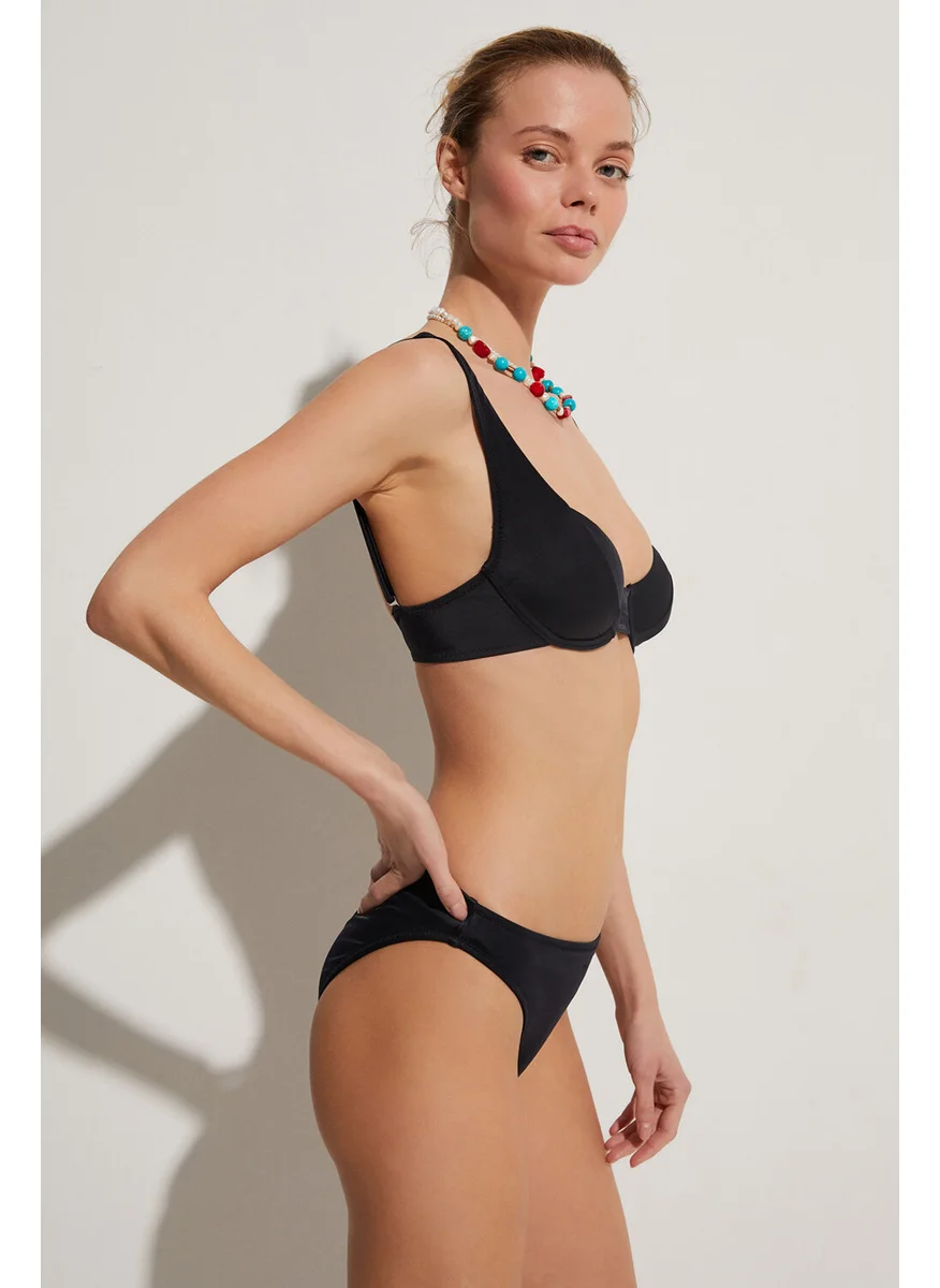 JUNE Underwire Bikini Top