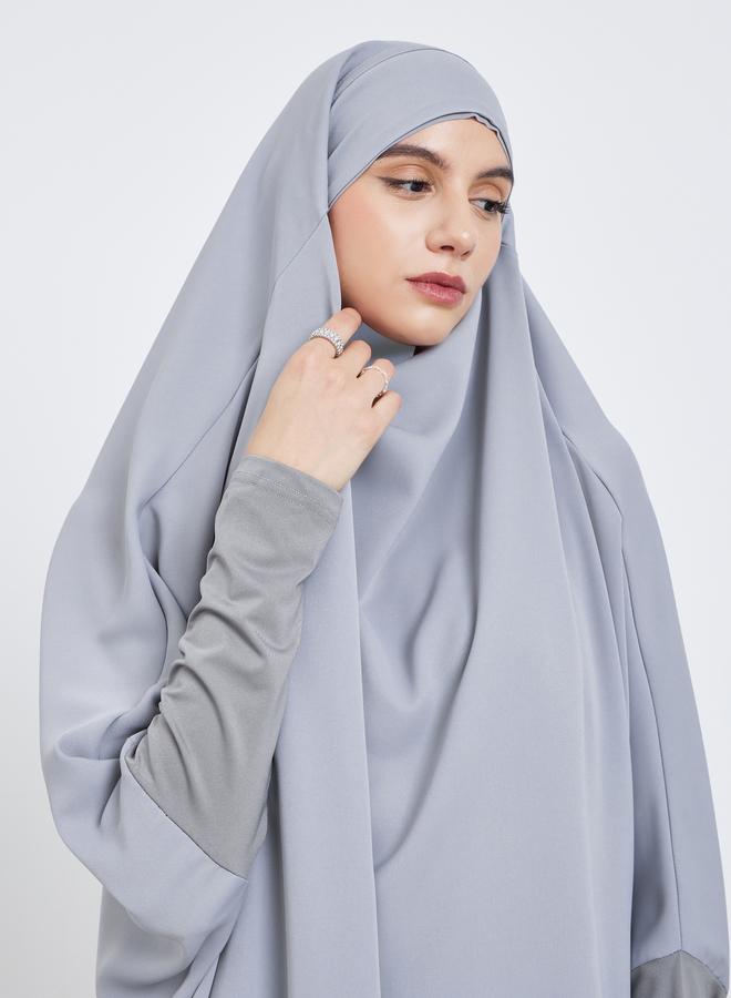 تايك تو عباية بتصميم جناح الخفاش مع تنورة - Image 3