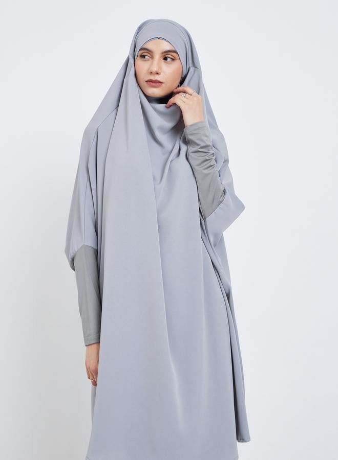 تايك تو عباية بتصميم جناح الخفاش مع تنورة - Image 2