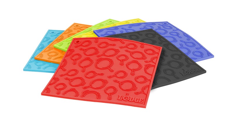 Lodge AS7SKT31 Square Silicone Skillet Trivet, 7" (Black) - Image 2