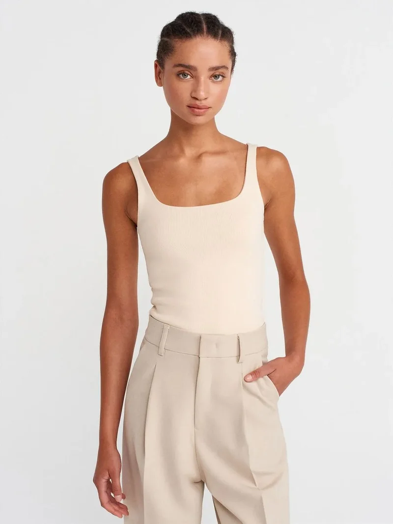 ديلفين DILVIN Ribbed Square-neck Sleeveless Blouse