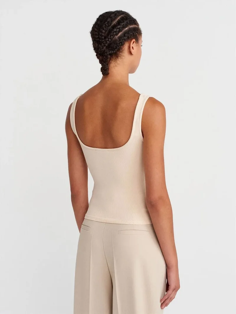 ديلفين DILVIN Ribbed Square-neck Sleeveless Blouse
