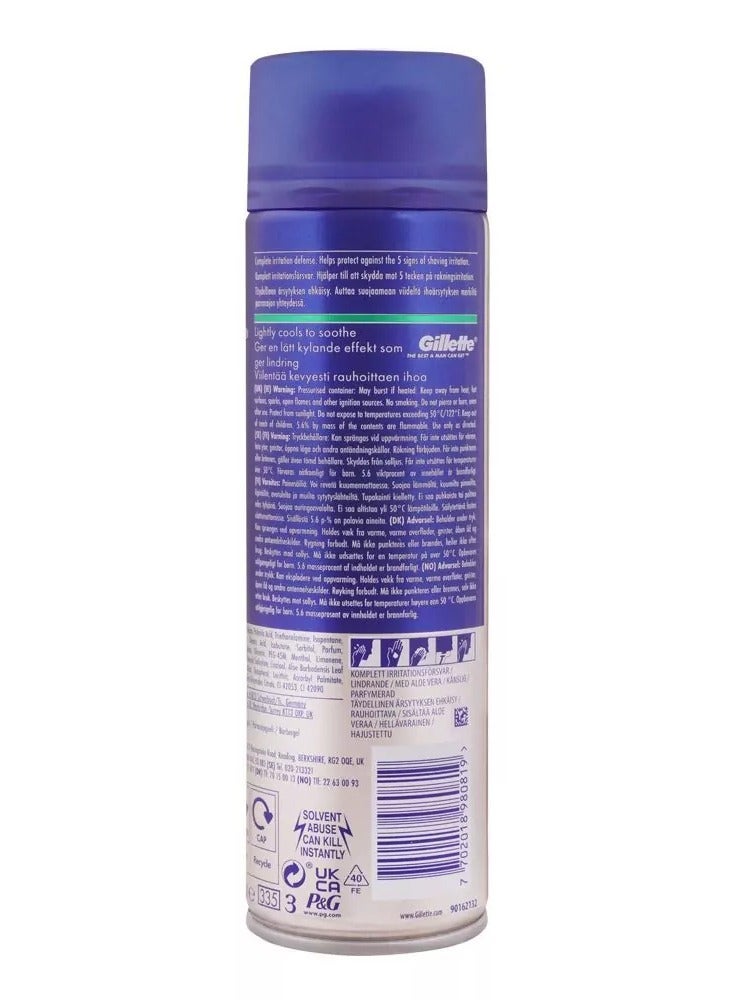 جل الحلاقة من سلسلة جيليت للبشرة الحساسة بالصبار 200 مل (عبوة من 6 قطع) - Image 3