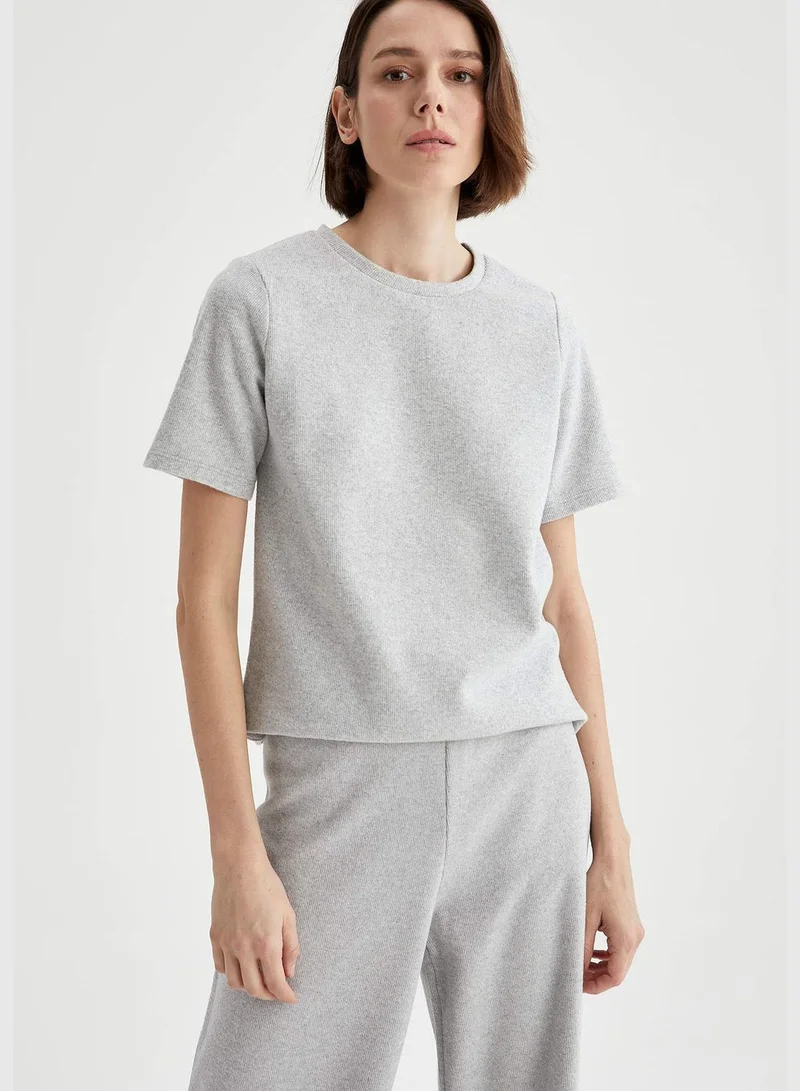 DeFacto Woman Short Sleeve T-Shirt