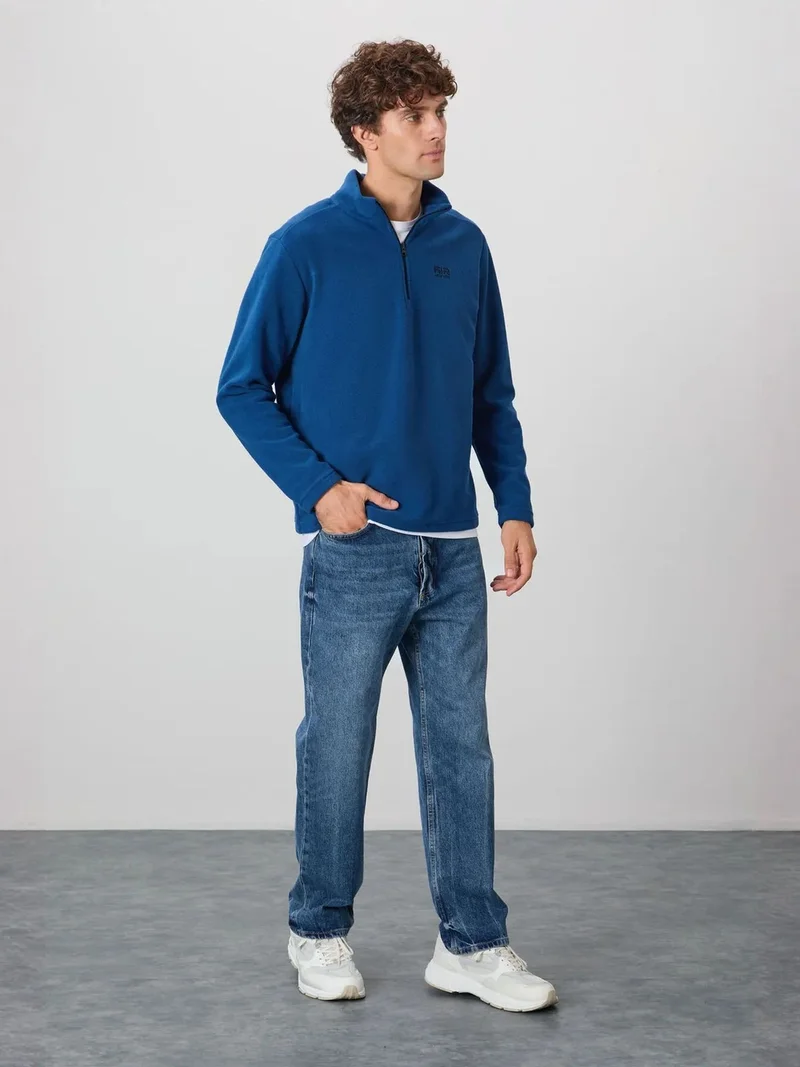 تومي لايف TOMMY Men's Half-Zip Plush Sweatshirt