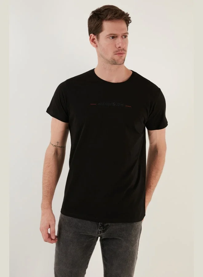 بوراتي تيشيرت رجالي بياقة دائرية بقصة ضيقة من قطن بوراتي