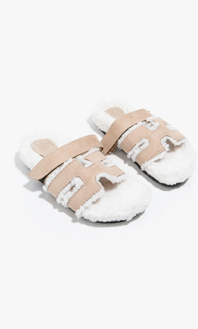 Nişantaşı Shoes Pretty Beige Suede Hairy Flat Sole Women's Slippers