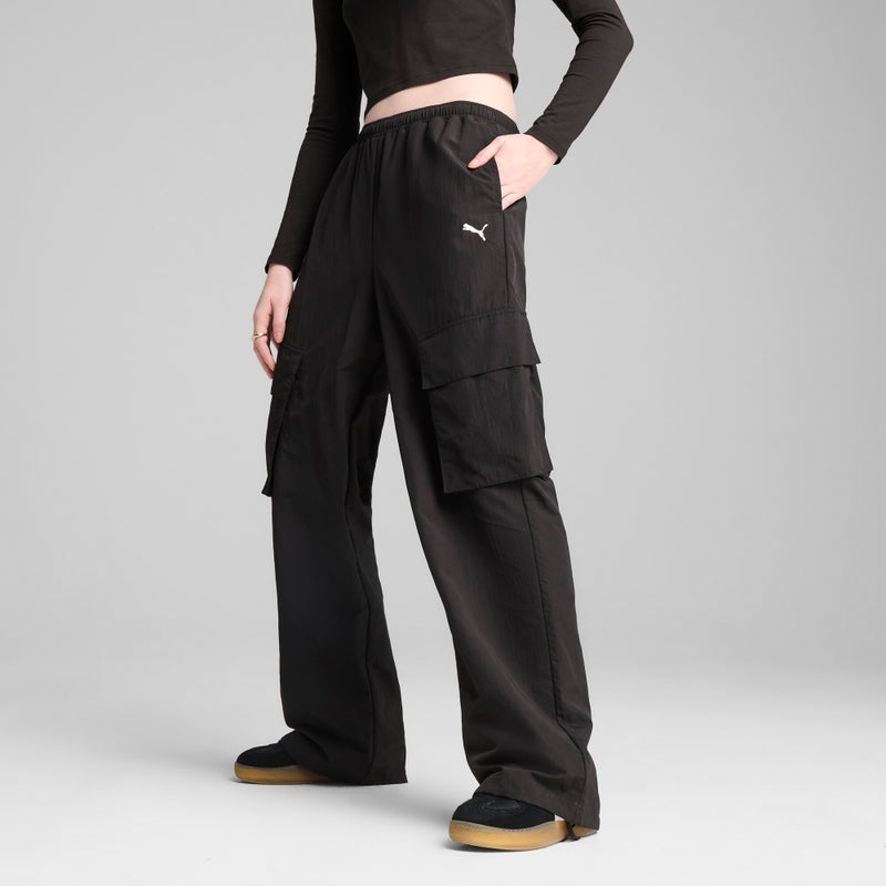 بوما بنطال كارجو منسوج وفضفاض للنساء من تشكيلة WARDROBE ESS - Image 1