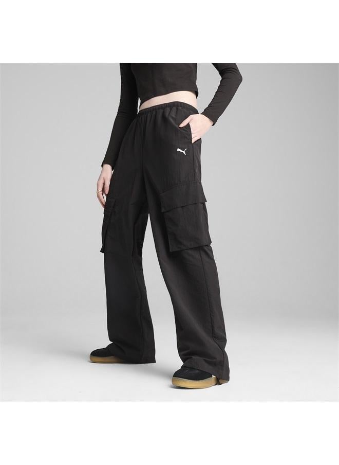 بوما بنطال كارجو منسوج وفضفاض للنساء من تشكيلة WARDROBE ESS - Image 1