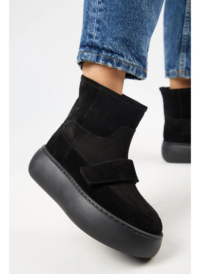 Ember Women's Real Leather Cracked-Sole Fur-Lined Black Boot.