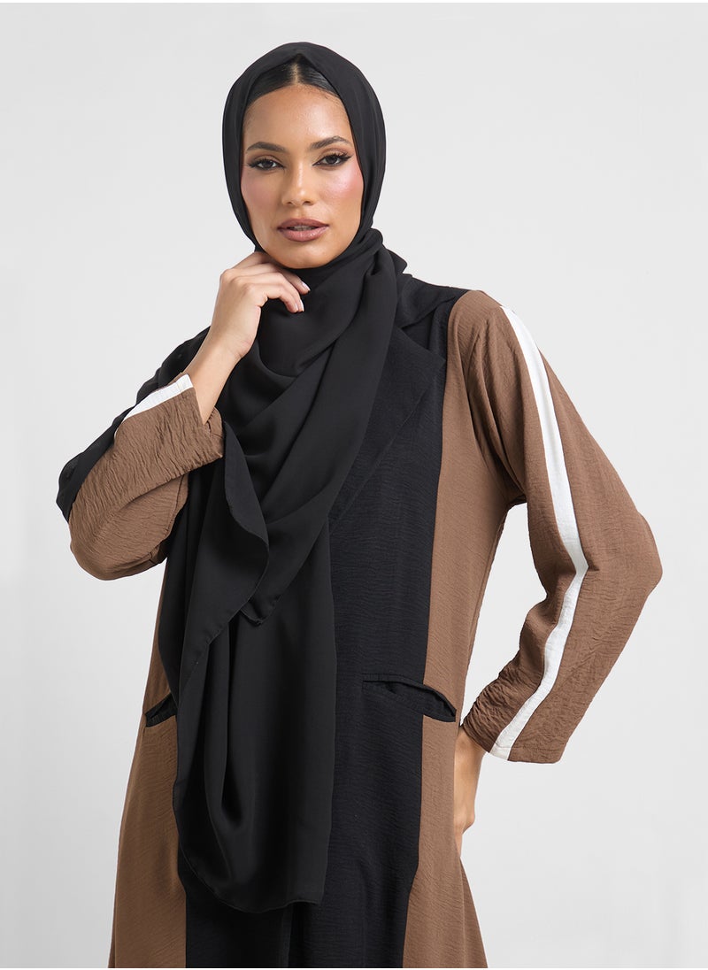 Khizana - Colorblock Abaya Wih Sheila - Image 1