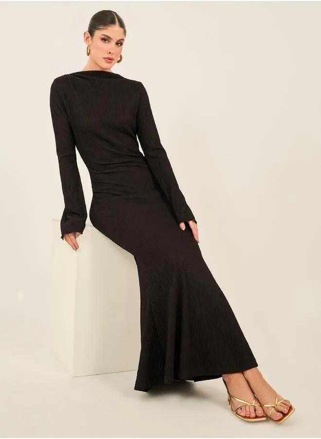 Styli Textured Boat Neck Mermaid Hem Maxi Dress