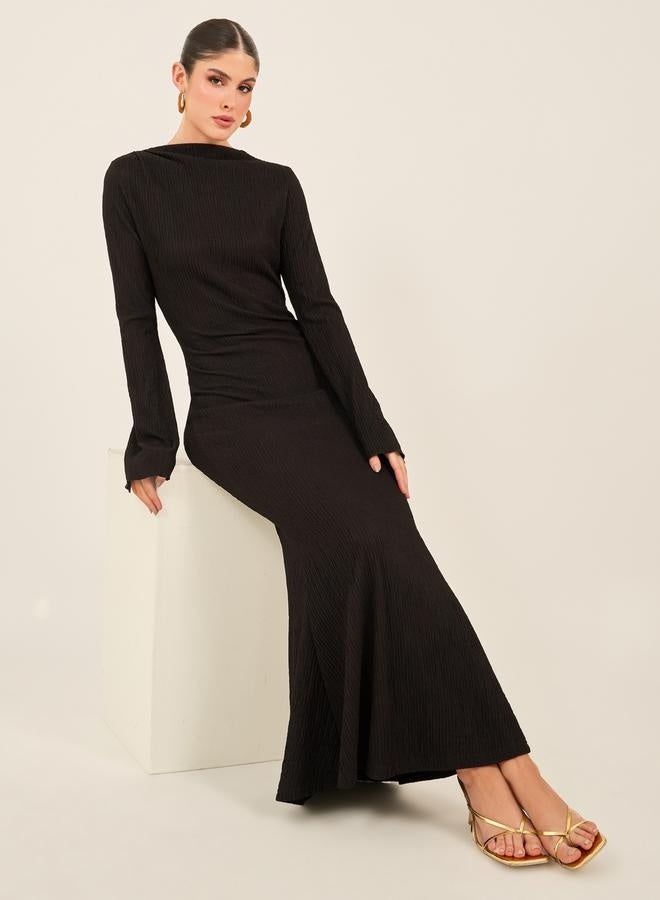 Styli Textured Boat Neck Mermaid Hem Maxi Dress  - Image 1