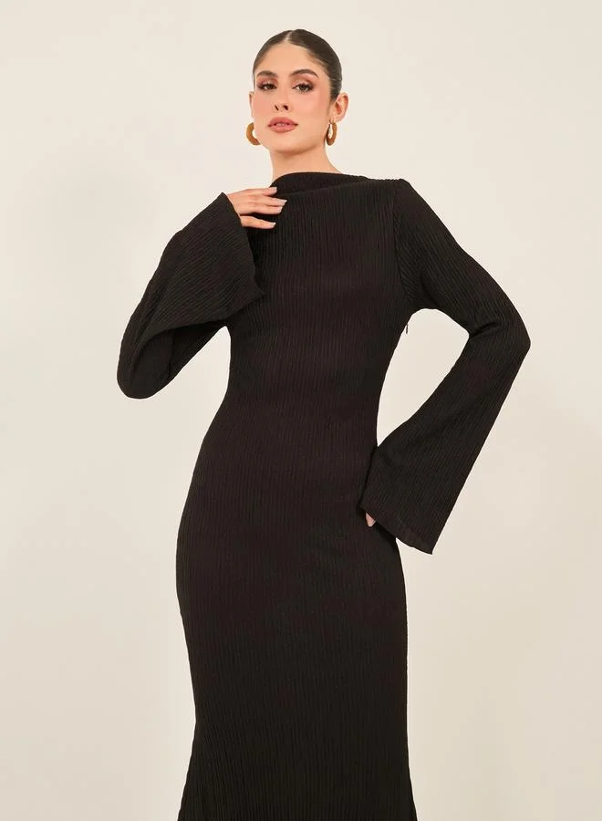Styli Textured Boat Neck Mermaid Hem Maxi Dress