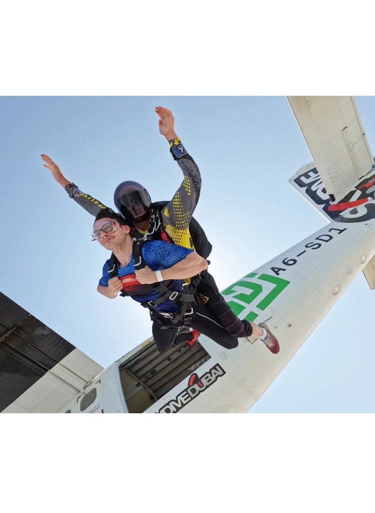 Wondergifts - Tandem Skydive Over Desert with Video & Photos at The Palm Experience Gift with Free Spa Voucher - Image 1
