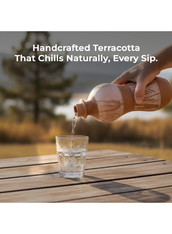 ارك زجاجة ماء من الطين المحروق من ARK، مصنوعة يدويًا | زجاجة ميتي بسدادة فلين | تصميم فاخر منحوت | تصميم فني بأوراق شجر ثنائية اللون | تبريد طبيعي | صديقة للبيئة | 800 مل - Image 3