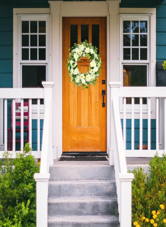 WreathDream إكليل ربيعي من WreathDream مزين بالزهور، مثالي لتزيين باب المنزل الأمامي، والأماكن الداخلية والخارجية، وحفلات الزفاف، والجدران، والنوافذ، والمناسبات الاحتفالية. - Image 2