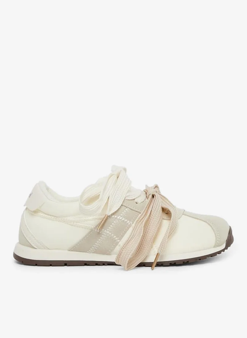 ستايلي اكتيف سنيكرز لاصق ملون من الدانتيل