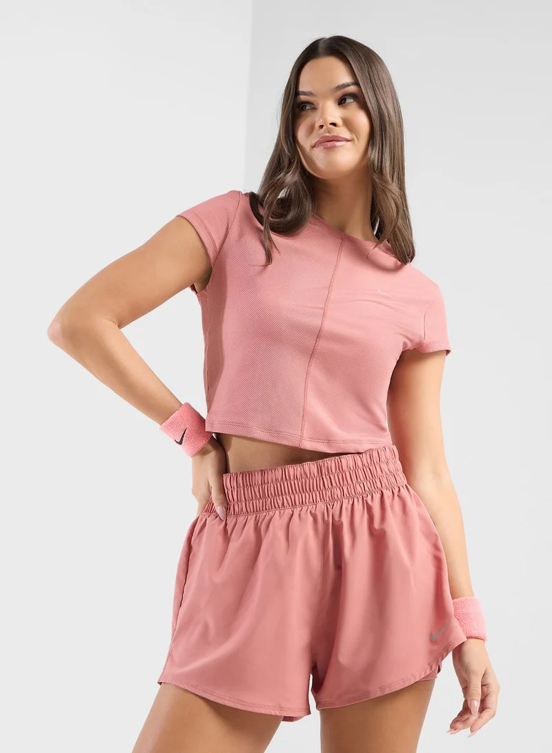 نايكي توب كبسولة مضلع