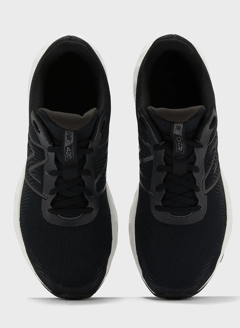 New Balance 420 low top sneaker