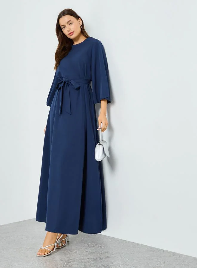 تايك تو فستان طويل بأكمام جرس ورباط خصر