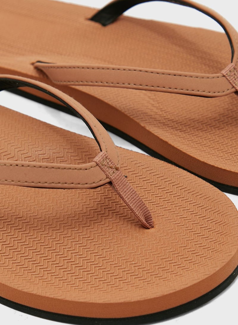 indosole Casual Flip Flops - Image 5
