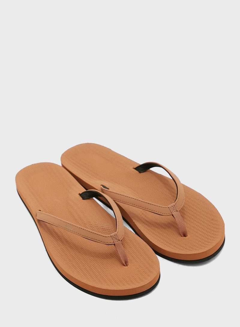 indosole Casual Flip Flops - Image 1