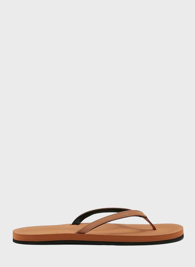 indosole Casual Flip Flops - Image 2