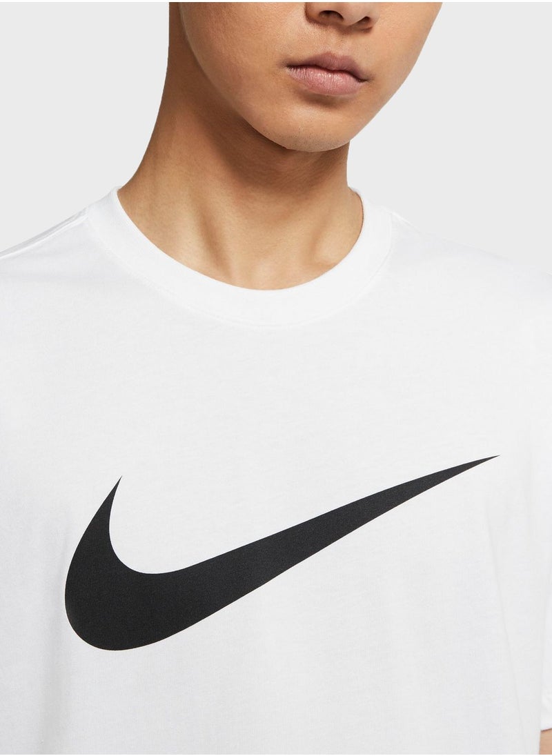 NSW Swoosh Icon T-Shirt - pzsku/ZA895855E23B8168116D5Z/45/_/1698933016/599a28a2-b393-4820-952f-fa2cab2f045b