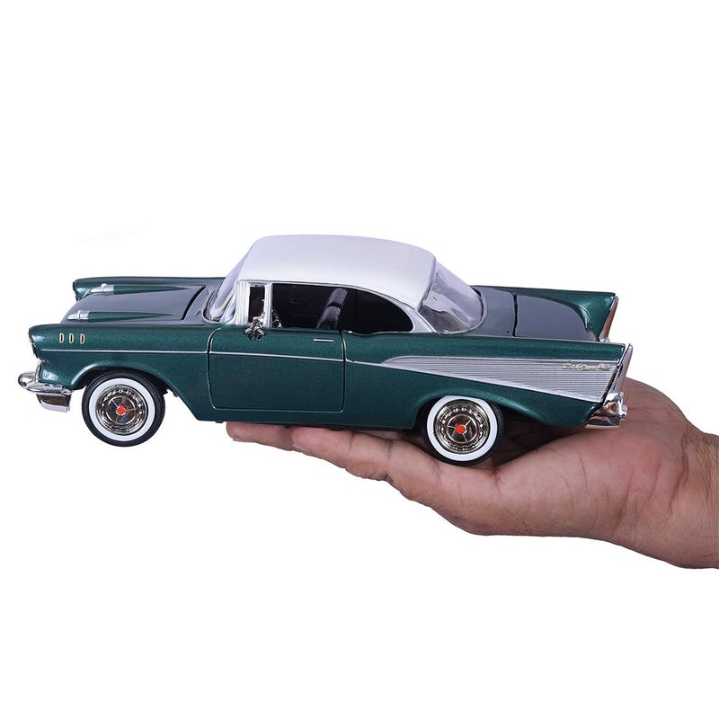 Motormax 1:24 Die-Cast 1957 Chevy Bel Air - Colors May Vary - Image 5