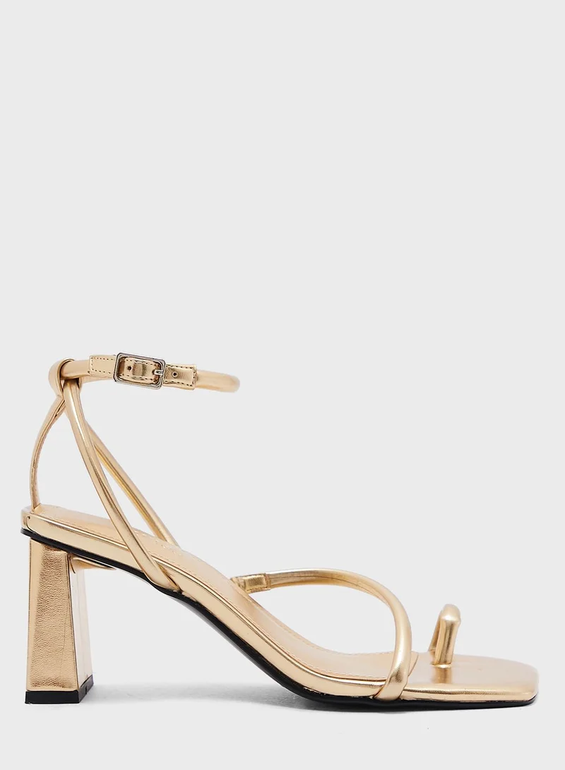 GUESS Casual Sandals